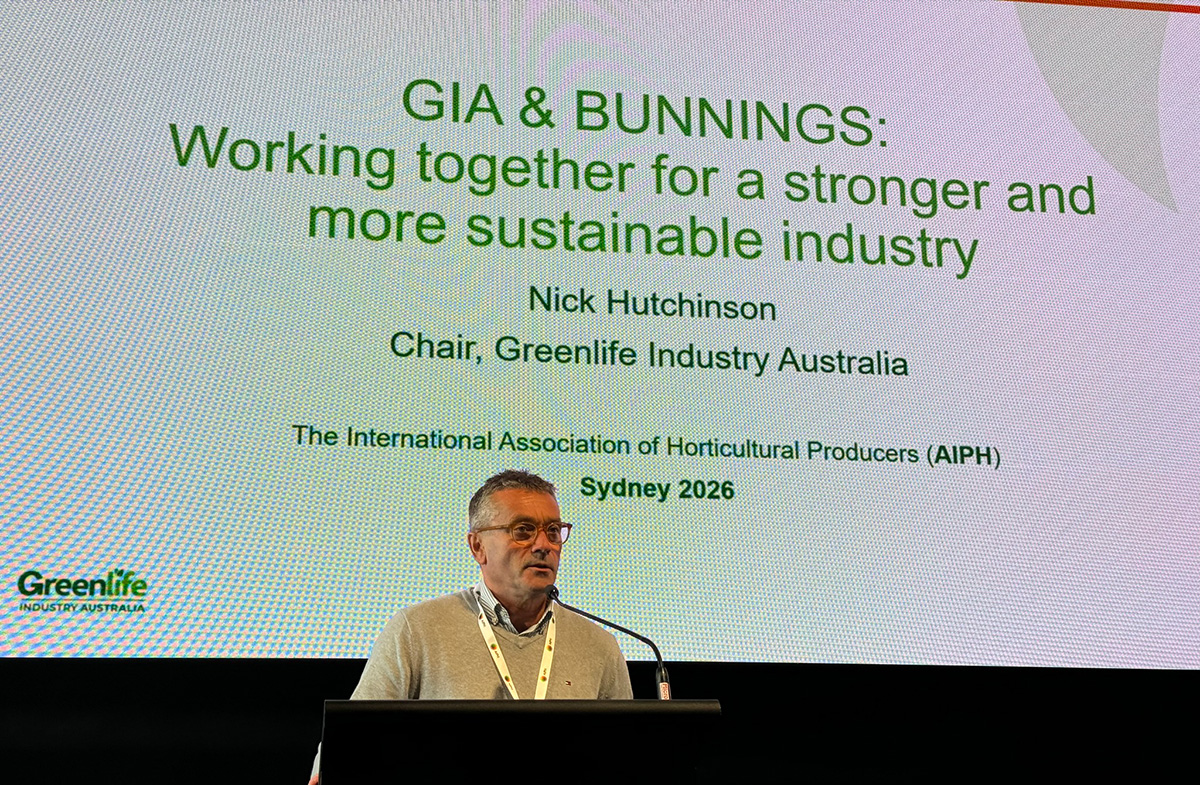 Nick Hutchinson presenting on industry collaboration at the AIPH Horticultural Industry Conference in Sydney.
