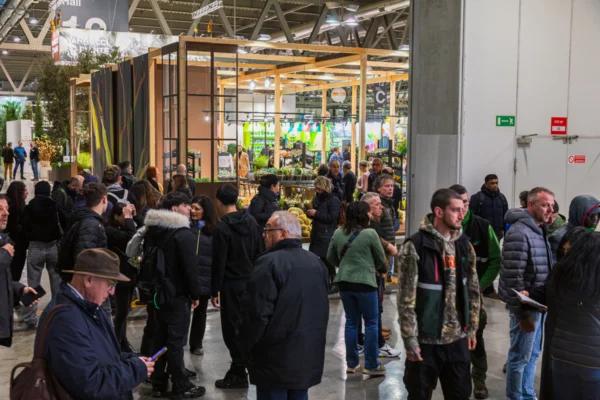 Professional visitors networking on exhibition floor at Myplant & Garden 2026 in Milan.