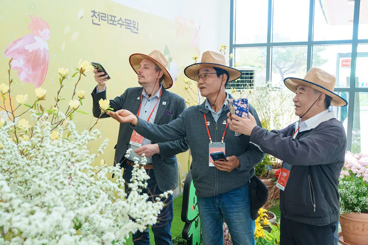 International jury examining cut flower entries at Taean Expo 2026
